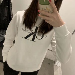 clavin klein white sweatshirt